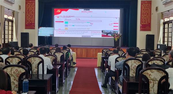 GIA LỘC THAM DỰ HỘI NGHỊ TẬP HUẤN ỨNG DỤNG SỔ TAY ĐẢNG VIÊN ĐIỆN TỬ