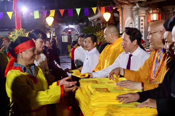 Linh thiêng Lễ Khai ấn và Ban ấn Đền Kiếp Bạc năm 2025