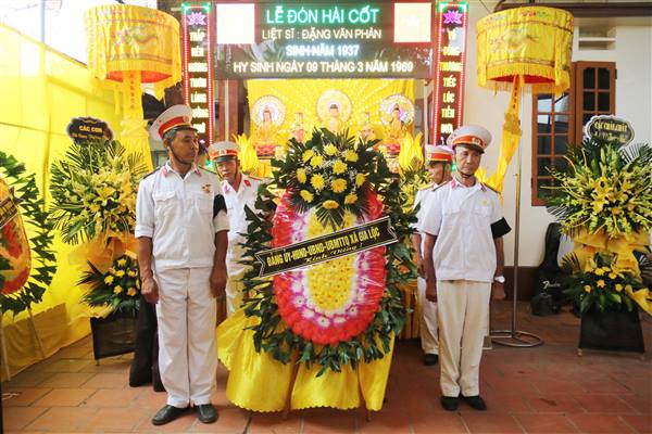 Lễ đón nhận hài cốt Liệt sĩ Đặng Văn Phàn, thôn Lũy Dương