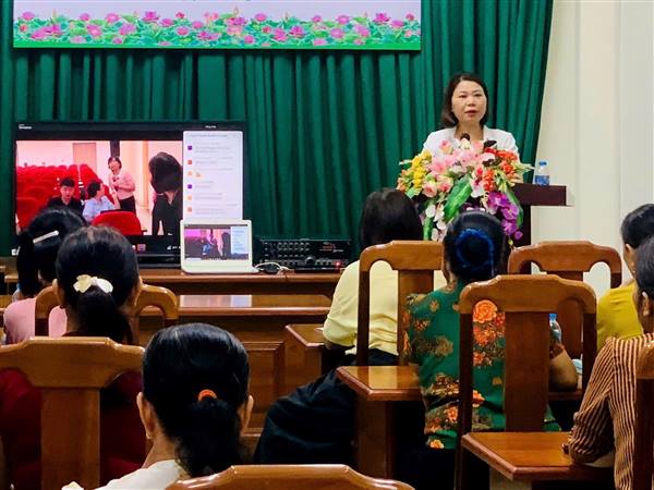 Hội Liên hiệp phụ nữ Việt Nam xã Gia Lộc tham gia lớp tập huấn trực tuyến về nhiệm vụ hỗ trợ phụ nữ phát triển kinh tế và nghiệp vụ ủy thác với ngân hàng năm 2025.