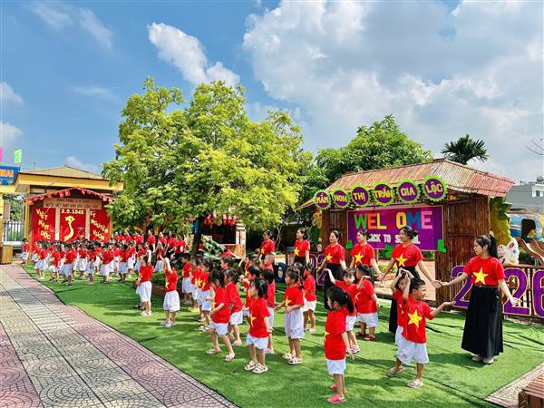 Các trường học trong xã sẵn sàng cho lễ khải giảng năm học mới 2025-2026 vào ngày 5/9