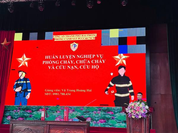 TẬP HUẤN PHÒNG CHÁY, CHỮA CHÁY VÀ CỨU NẠN, CỨU HỘ TẠI XÃ GIA LỘC
