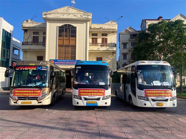 Nhà xe Hồng Minh – Đức Sáng chung tay tổ chức “những chuyến xe của lòng dân” đưa người dân Gia Lộc tham quan triển lãm A80