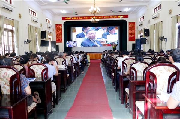 Xã Gia Lộc tham dự hội nghị toàn quốc quán triệt và triển khai thực hiện 4 nghị quyết quan trọng của Bộ Chính trị