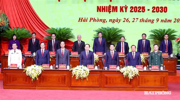 15 đồng chí tham gia Đoàn Chủ tịch Đại hội Đảng bộ thành phố Hải Phòng lần thứ I, nhiệm kỳ 2025-2030