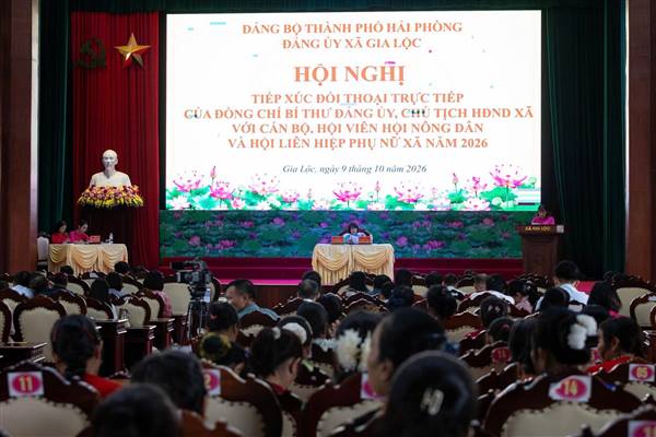 Đồng chí Bí thư Đảng ủy xã Gia Lộc đối thoại trực tiếp với cán bộ, hội viên Hội Nông dân và Hội Liên hiệp Phụ nữ xã năm 2026