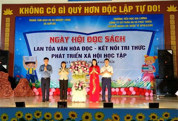 SÔI NỔI NGÀY HỘI ĐỌC SÁCH TẠI TRƯỜNG TIỂU HỌC GIA LƯƠNG