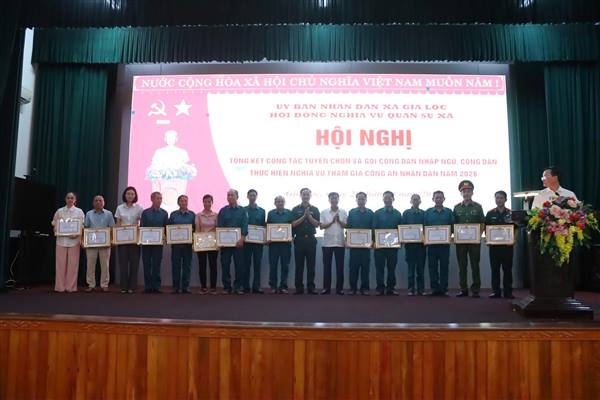XÃ GIA LỘC TỔNG KẾT CÔNG TÁC TUYỂN CHỌN, GỌI CÔNG DÂN NHẬP NGŨ VÀ THAM GIA NGHĨA VỤ CÔNG AN NHÂN DÂN NĂM 2026