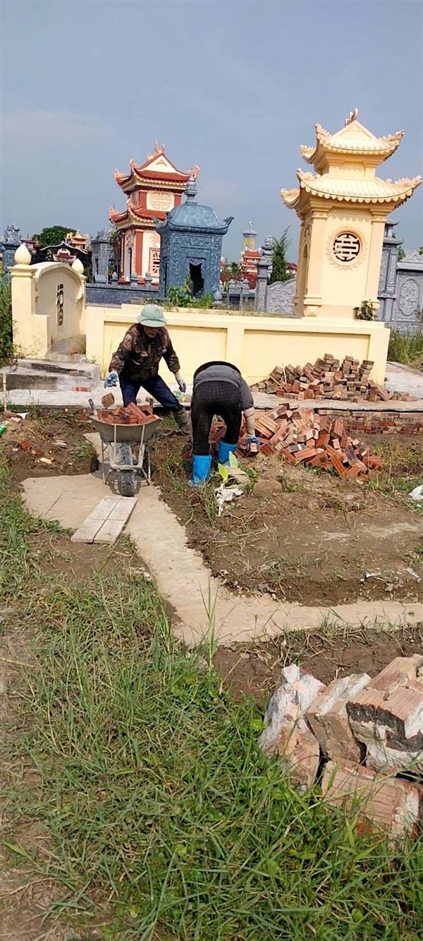 Hộ gia đình tại thôn Đức Đại 1 nghiêm túc chấp hành tháo dỡ công trình xây dựng sai quy định