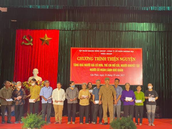TẬP ĐOÀN QUANG HƯNG GROUP VÀ CÔNG TY CỔ PHẦN THƯƠNG MẠI VIMEX GROUP TỔ CHỨC CHƯƠNG TRÌNH THIỆN NGUYỆN TẶNG QUÀ CHO NGƯỜI GIÀ CÔ ĐƠN, TRẺ EM MỒ CÔI, NGƯỜI KHUYẾT TẬT VÀ NGƯỜI CÓ HOÀN CẢNH KHÓ KHĂN TRÊN ĐỊA BÀN XÃ GIA PHÚC