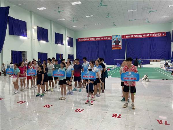 GIẢI CẦU LÔNG ĐẠI HỘI THỂ DỤC THỂ THAO LẦN THỨ I XÃ GIA PHÚC NĂM 2025 THÀNH CÔNG TỐT ĐẸP