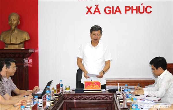 Đồng chí Lê Anh Quân - Ủy viên Ban Thường vụ Thành uỷ, Phó Chủ tịch Thường trực UBND TP Hải Phòng kiểm tra công tác chuẩn bị tổ chức Đại hội Đảng bộ xã Gia Phúc