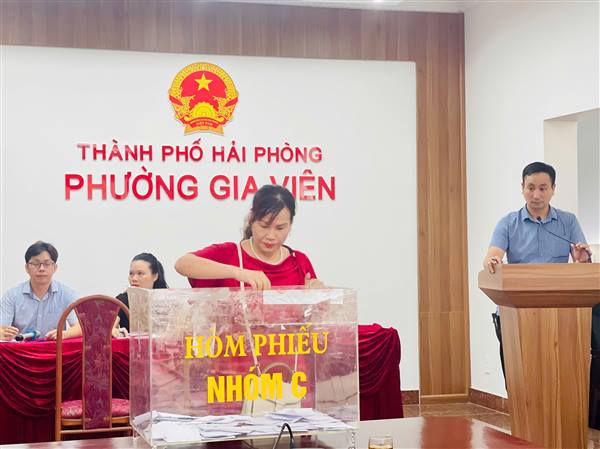 Phường Gia Viên tổ chức Hội nghị Bốc thăm di chuyển các hộ dân tại 48 chung cư cũ Đồng Quốc Bình và chung cư A2 Vạn Mỹ về chung cư HH3-HH4, HH1-HH2 Đồng Quốc Bình (lần thứ 17)