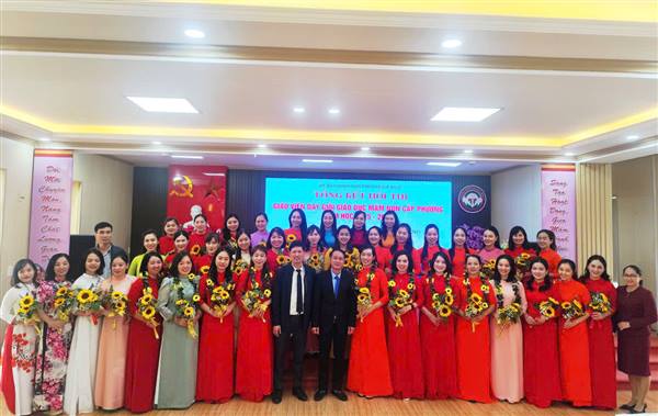 PHƯỜNG GIA VIÊN TỔ CHỨC TỔNG KẾT HỘI THI GIÁO VIÊN DẠY GIỎI GIÁO DỤC MẦM NON CẤP PHƯỜNG NĂM HỌC 2025-2026