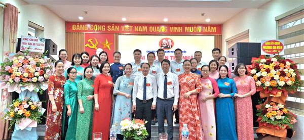 Chi bộ phòng Văn hóa- Xã hội phường Gia Viên tổ chức thành công Đại hội lần thứ I nhiệm kỳ 2025-2030.