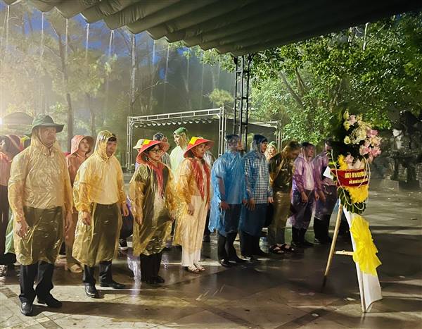 Tiếp tục thực hiện chuỗi các hoạt động tri ân nhân dịp kỷ niệm 78 năm ngày Thương binh - Liệt sỹ 27/7/1947- 27/7/2025; Chào mừng 80 năm Cách mạng Tháng Tám thành công (19/8/1945-19/8/2025) và Quốc khánh nước Cộng hoà xã hội chủ nghĩa Việt Nam (2/9/1945-2/9/2025).