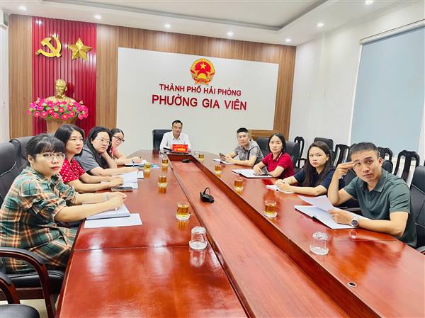 Phường Gia Viên tham dự Hội nghị trực tuyến tập huấn, phổ biến quy định pháp luật về phân quyền, phân cấp, phân định thẩm quyền trong lĩnh vực nông nghiệp và môi trường gắn với tổ chức chính quyền địa phương 2 cấp.