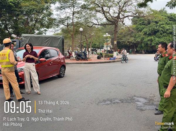 Phường Gia Viên tăng cường ra quân lập lại trật tự vỉa hè, lòng đường thực hiện Chỉ thị 17 của UBND thành phố và cao điểm bảo đảm TTATGT, TTCC, TTĐH, hướng tới chào mừng Lễ hội Hoa Phượng năm 2026 và kỷ niệm 71 năm Ngày Giải phóng Hải Phòng