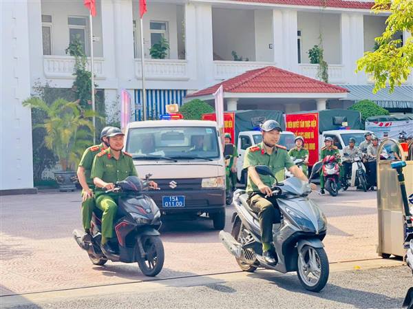 Phường Gia Viên ra quân thiết lập lại trật tự an toàn giao thông, trật tự đường hè, mỹ quan đô thị trên địa bàn phường.