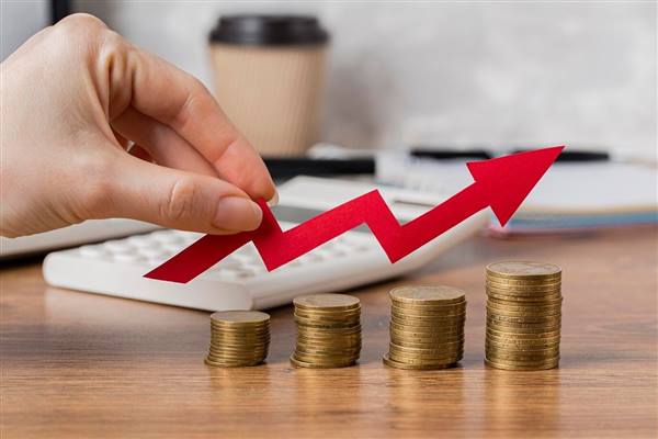 Ngày 19/6/2023, Quốc hội đã thông qua Luật Giá số 16/2023/QH15 (Luật giá 2023) thay thế Luật Giá số 11/2012/QH13 (Luật Giá 2012) được Quốc hội thông qua ngày 20/6/2012. Luật Giá 2023 có hiệu lực thi hành từ ngày 01/7/2024.