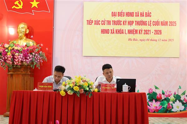 Các tổ đại biểu HĐND xã tiếp xúc với cử tri trước kỳ họp thứ 5, kỳ họp thường lệ cuối năm 2025