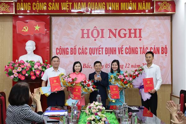 Hội nghị công bố các quyết định về công tác cán bộ