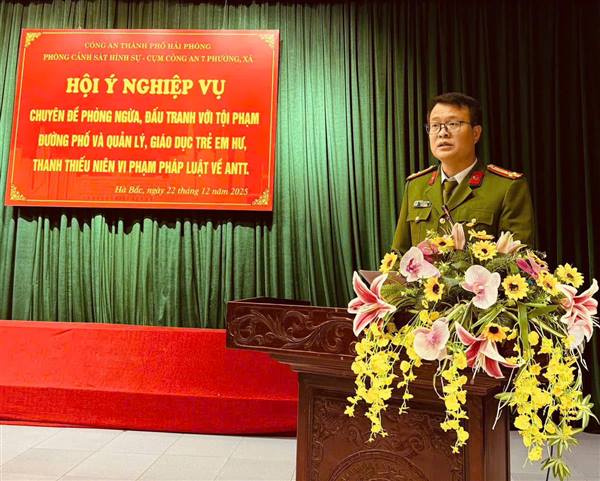 Hội ý nghiệp vụ tăng cường phòng, chống tội phạm đường phố tại 7 phường, xã liên tuyến