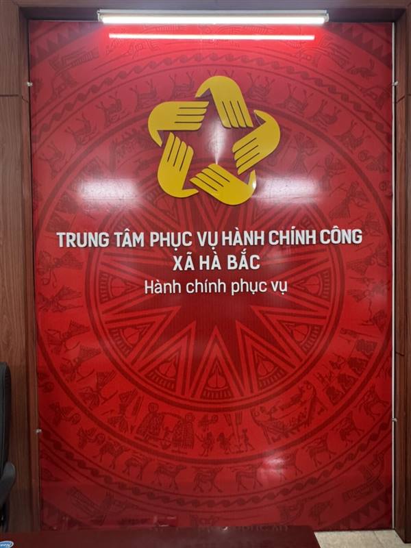Xã Hà Bắc thông báo Công khai thông tin Lãnh đạo, công chức, viên chức thực hiện nhiệm vụ tại Trung tâm Phục vụ hành chính công