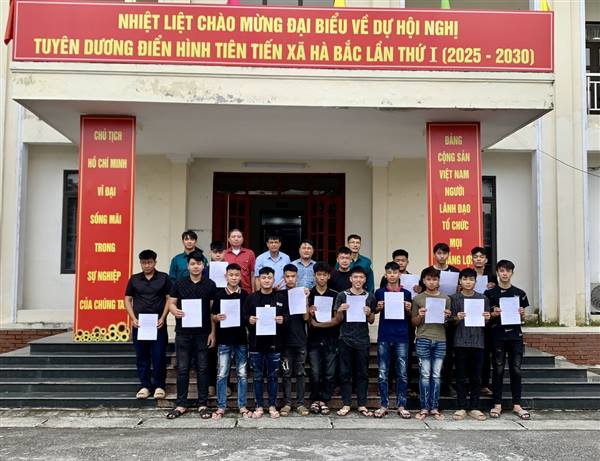 Xã Hà Bắc có 22 thanh niên viết đơn xung phong tình nguyện nhập ngũ