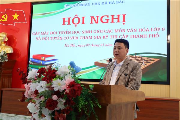 Xã Hà Bắc tổ chức gặp mặt đội tuyển hoc sinh giỏi các môn văn hóa lớp 9 và đội tuyển Cờ vua tham gia Kỳ thi cấp thành phố