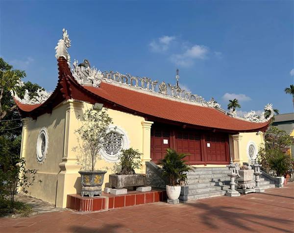 Vì sao nơi thờ Thái hậu triều Lý Hoàng Thị Hồng có tên là đền Chợ Cháy?