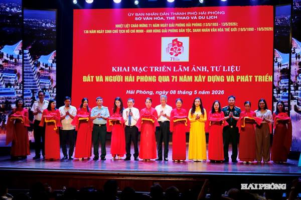 Khai mạc triển lãm 'Đất và người Hải Phòng qua 71 năm xây dựng và phát triển'