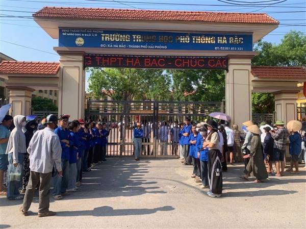 Kỳ thi vào lớp 10 THPT công lập trên địa bàn diễn ra an toàn, nghiêm túc, đúng quy chế