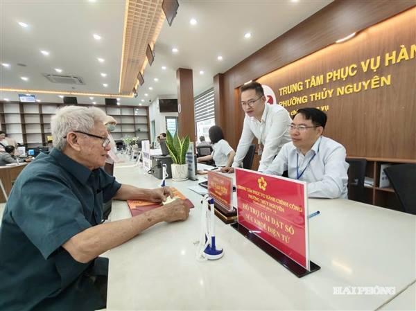 Phân cấp, phân quyền cho cấp xã để phục vụ người dân tốt hơn