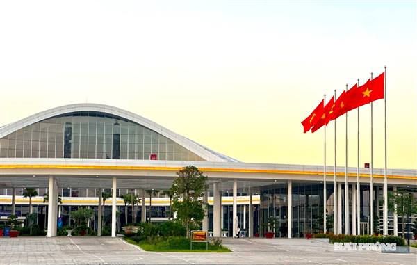 Bộ máy tinh gọn, hiệu quả quản trị và phục vụ được nâng cao