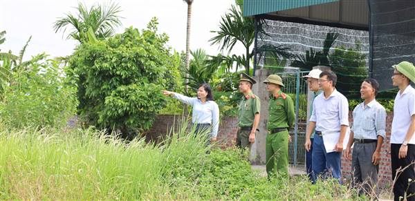 Xã Hà Bắc thực hiện kiểm đếm bắt buộc đối với 2 hộ dân có đất nông nghiệp chưa chấp hành công tác bồi thường, GPMB Dự án KDC Vườn Đìa