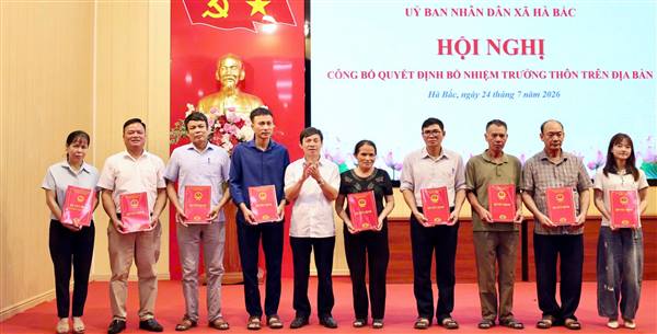 Xã Hà Bắc tổ chức Hội nghị công bố Quyết định trưởng thôn trên địa bàn