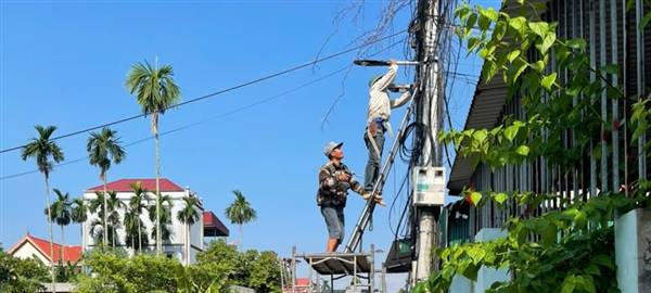 Hà Bắc: Thôn Quan Khê rực sáng ánh đèn năng lượng mặt trời từ sức mạnh xã hội hóa