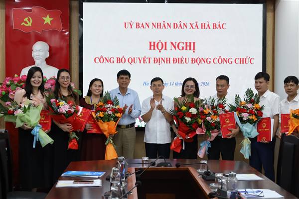 Xã Hà Bắc tổ chức Hội nghị công bố các quyết định về công tác cán bộ công chức năm 2026