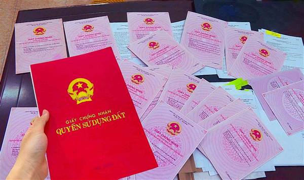 THÔNG BÁO
Về việc mất Giấy chứng nhận quyền sử dụng đất của bà Phạm Thị Mai
tại thôn Cam Lộ, xã Hà Bắc, thành phố Hải Phòng.