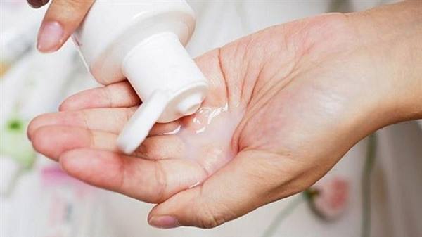 Đình chỉ lưu hành, thu hồi trên toàn quốc lô Dung dịch vệ sinh Luxury Care