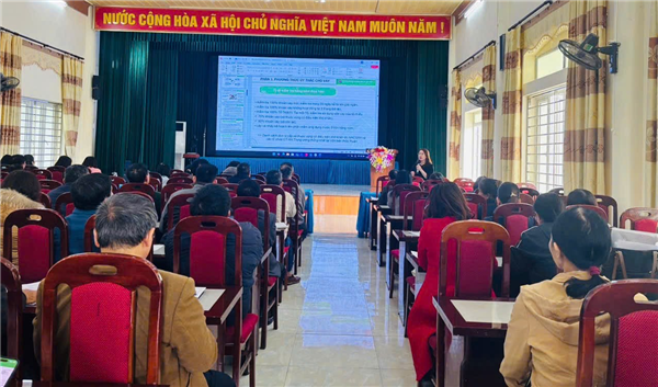 Phòng giao dịch NHCSXH Thanh Hà tập huấn nghiệp vụ ủy thác cho vay thông qua các tổ chức Chính trị - xã hội