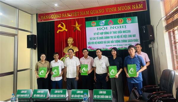 Hội nghị ký kết Hợp đồng ủy thác giữa Phòng giao dịch Ngân hàng Chính sách xã hội Thanh Hà và các tổ chức Hội đoàn thể cấp xã