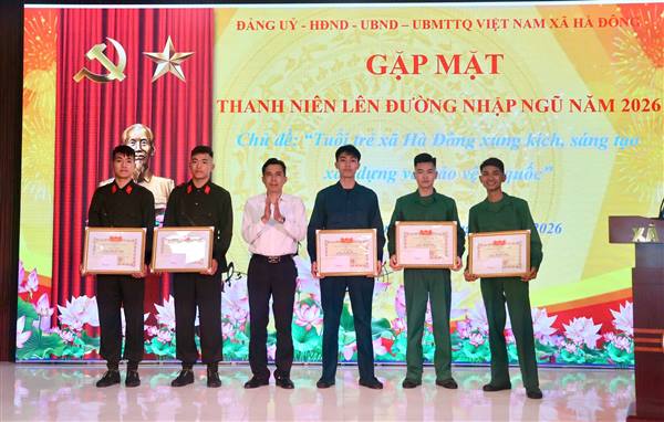 Xã Hà Đông tổ chức gặp mặt thanh niên lên đường nhập ngũ năm 2026
