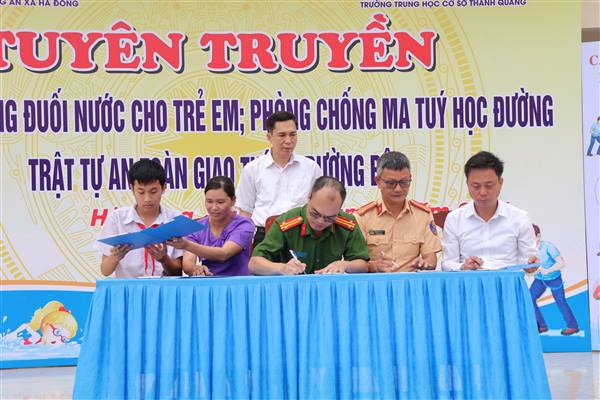 Tuyên truyền phòng chống đuối nước, ma túy học đường và an toàn giao thông tại Trường THCS Thanh Quang