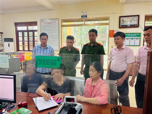 Phòng giao dịch Ngân hàng Chính sách xã hội Thanh Hà triển khai cho vay
đối với người sau cai nghiện ma túy
