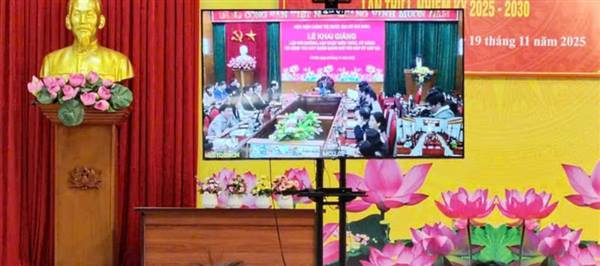 ĐẢNG UỶ XÃ HÀ NAM THAM DỰ LỚP BỒI DƯỠNG KIẾN THỨC, KỸ NĂNG XÂY DỰNG ĐẢNG DÀNH CHO CẤP ỦY CƠ SỞ