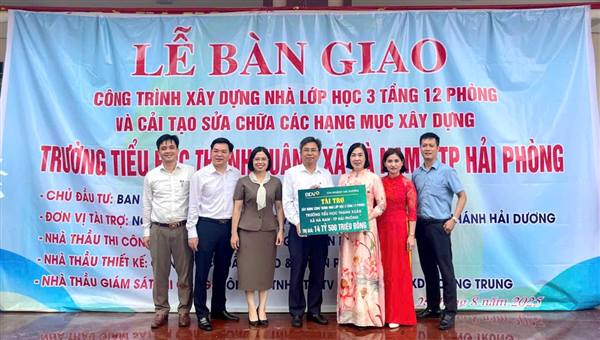 Lễ bàn giao Công trình xây dựng nhà lớp học 3 tầng 12 phòng Trường Tiểu học Thanh Xuân (xã Hà Nam)