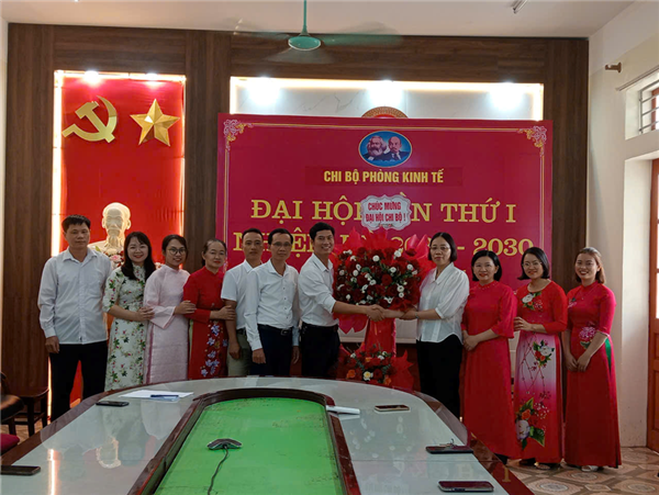 DANH SÁCH  CÁN BỘ, CÔNG CHỨC PHÒNG KINH TẾ XÃ HÀ NAM
