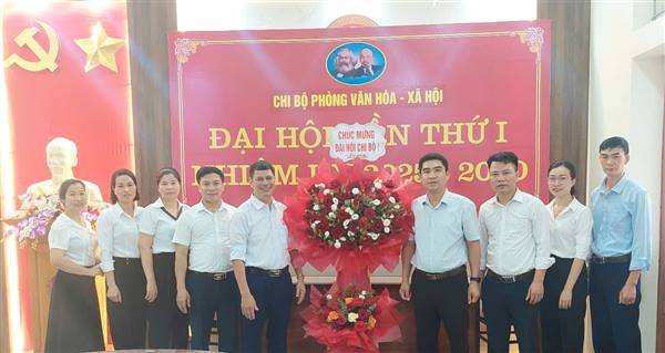 Dang sách lãnh đạo, công chức phòng Văn hoá xã Hà Nam